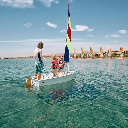 Robinson Cyprus فندق