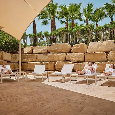 Robinson Cyprus Alaminos